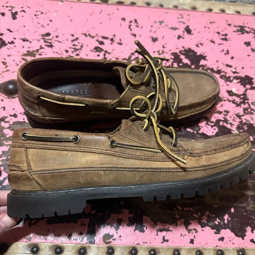 Trader Bay Tan Leather Boat Shoes Sz 9
